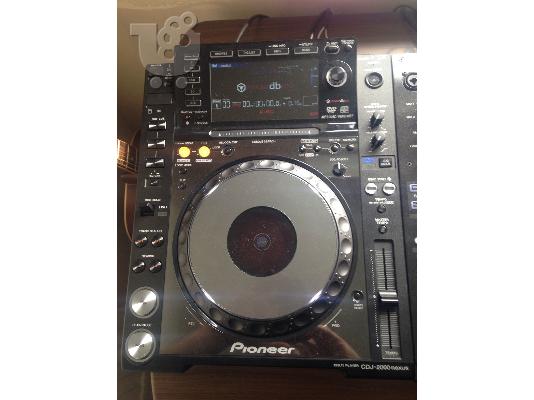 2 x PIONEER CDJ-2000 Nexus  and 1 x DJM-2000 DJ Mixer Nexus for only 2400 Euro